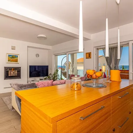 Apartman Iris *
